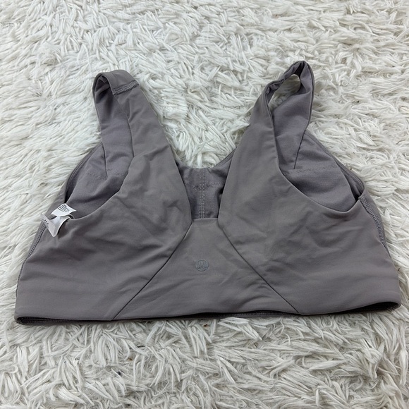 Lululemon Luxtreme V-Neck Train Bra *Medium Support, C/D Cup Mauve Grey - Picture 2 of 4
